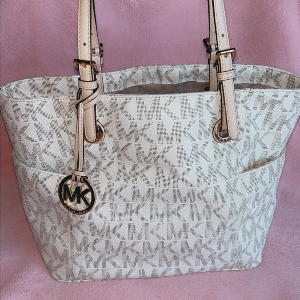Michael Kors East West Jet Set Signature Logo Tote